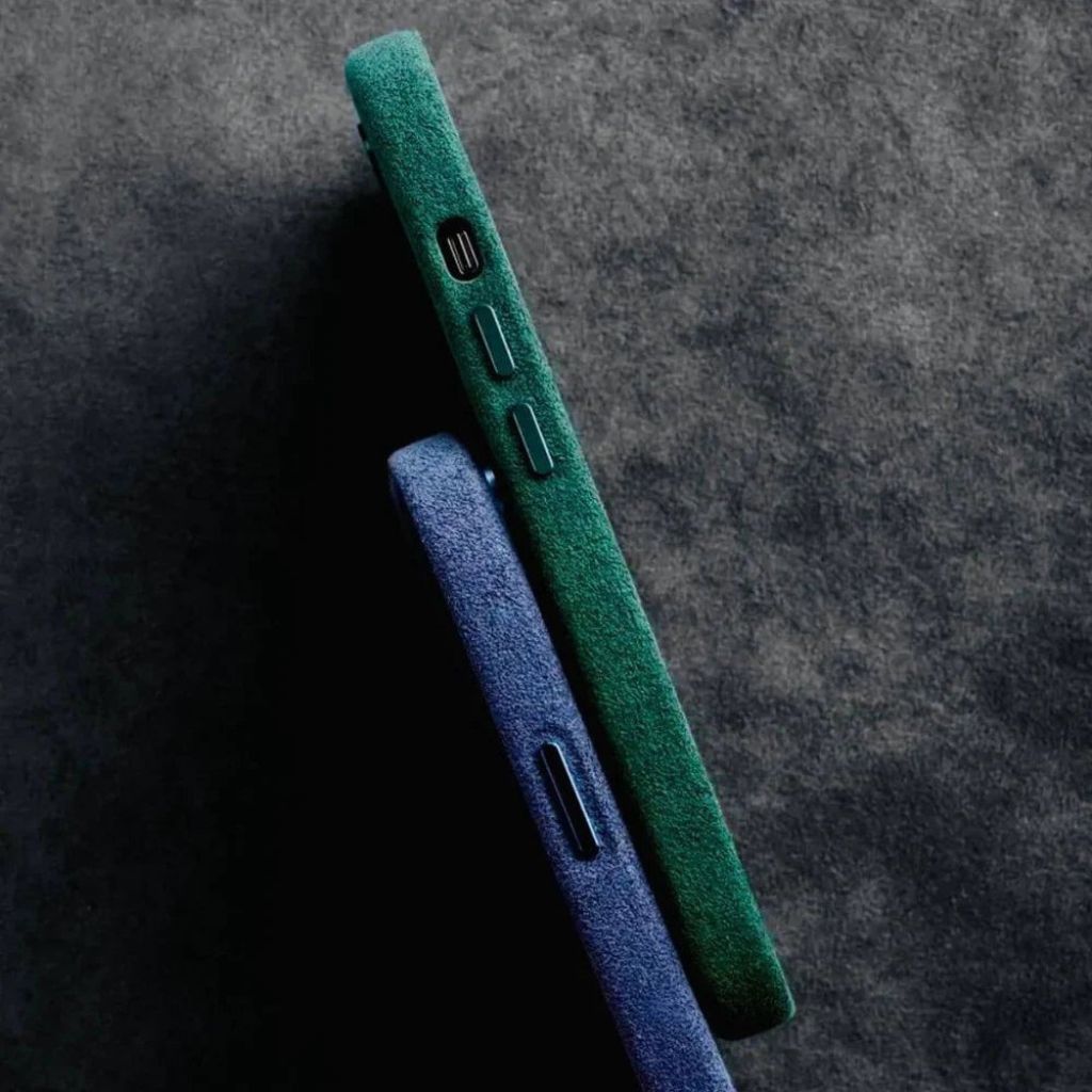 iPhone 15 Pro Max Alcantara Case - MagSafe, Luxurious | Protection