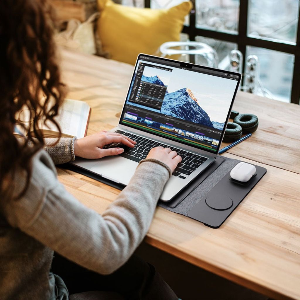 MagSafe Laptop Sleeve - Vegan Leather, Wireless Charging | Productivity