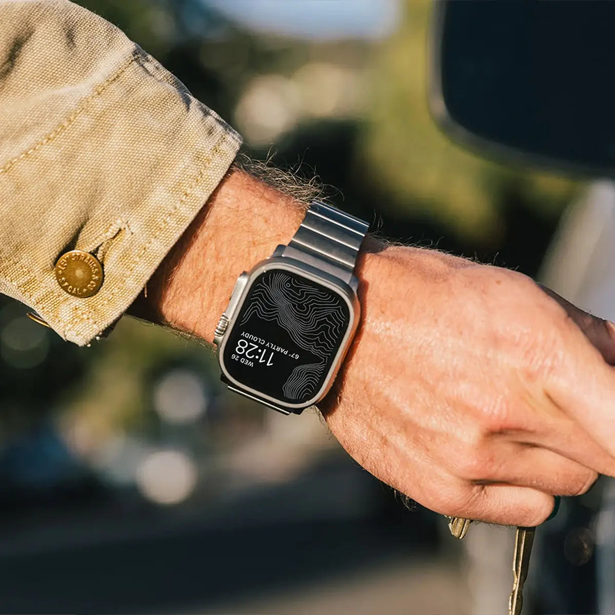 Apple Watch Titanium Band - Polished Gray, Magnetic | Elegant