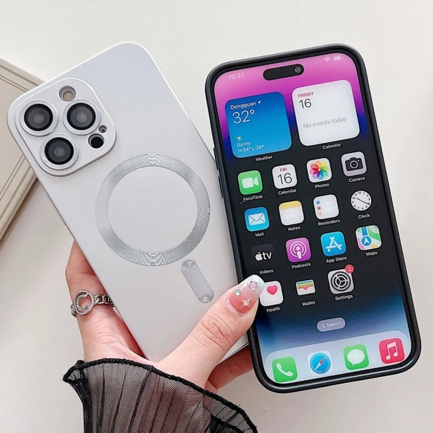 iPhone 15 Pro Max Magnetic Case Silver - Silicone, MagSafe | Style
