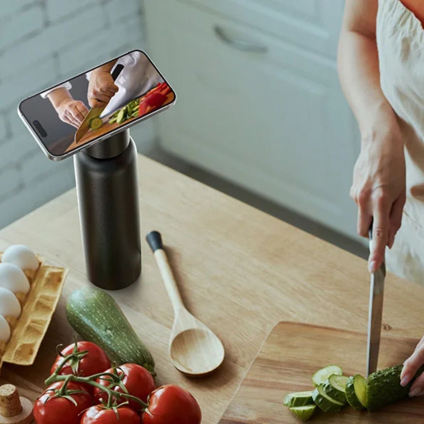 MagSafe Water Bottle - 24H Cold, Hands-Free | Hydration