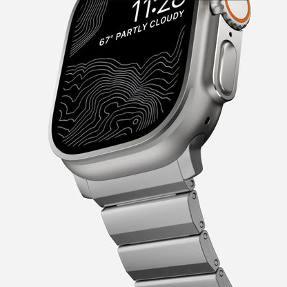 Apple Watch Titanium Band - Polished Gray, Magnetic | Elegant